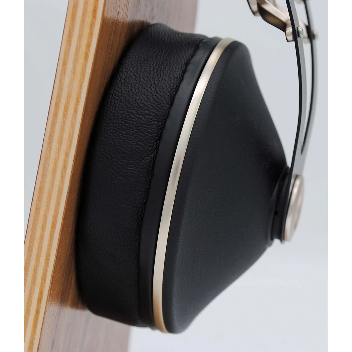 Dekoni Audio EPZ-M99-SK Replacement Ear Pads for Meze 99 Elite Sheepskin - Image 3