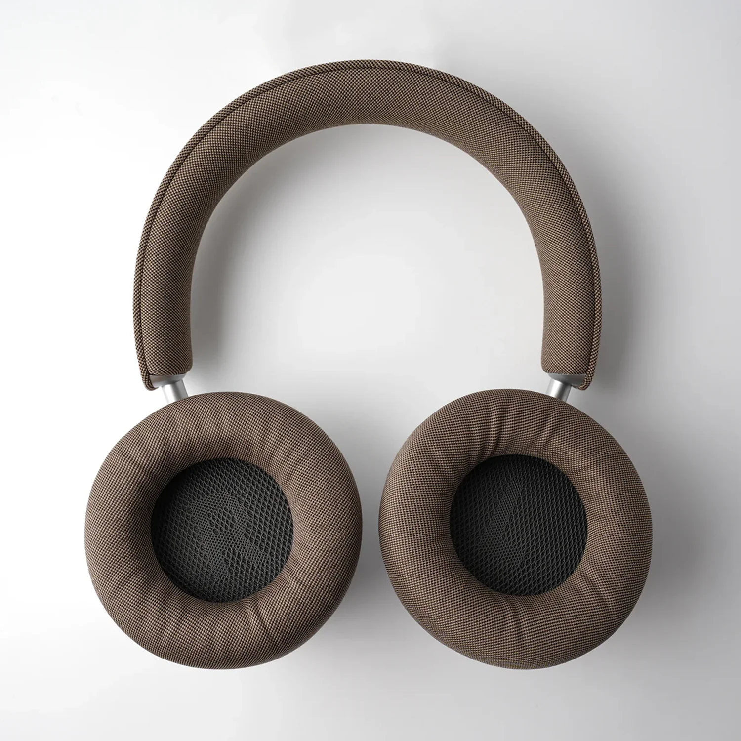Écoute Audio TH1 Closed-Back Audiophile ANC Headphones With Vacuum Tube Preamp - Image 11