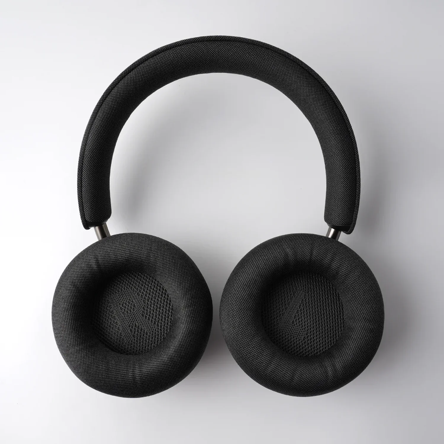 Écoute Audio TH1 Closed-Back Audiophile ANC Headphones With Vacuum Tube Preamp - Image 5