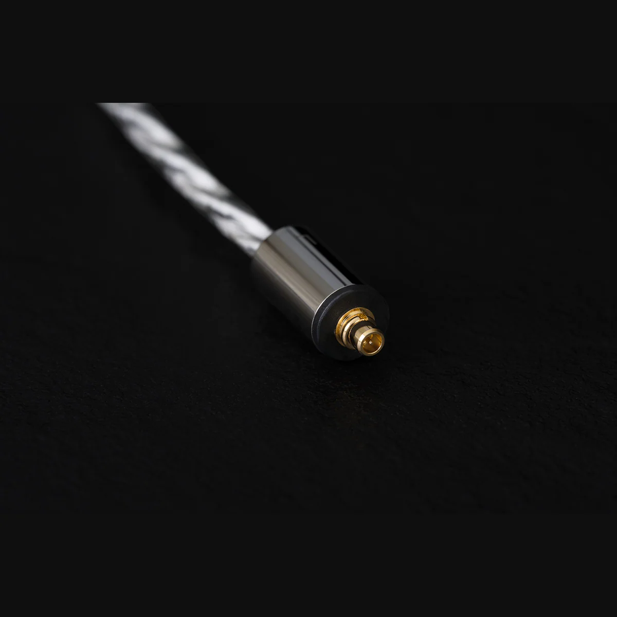 Final Audio A10000 In-Ear Headphones - Image 10