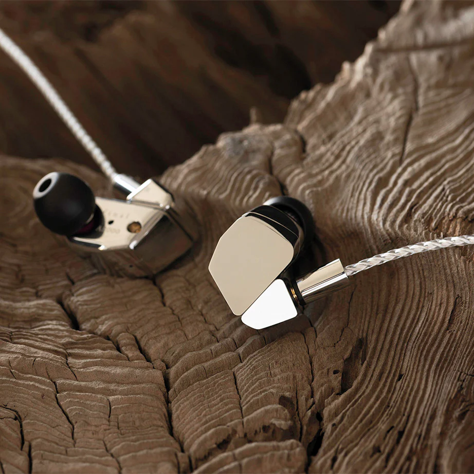 Final Audio A8000 In-Ear Headphones (+free Glow-in-the-Dark tips) - Image 4