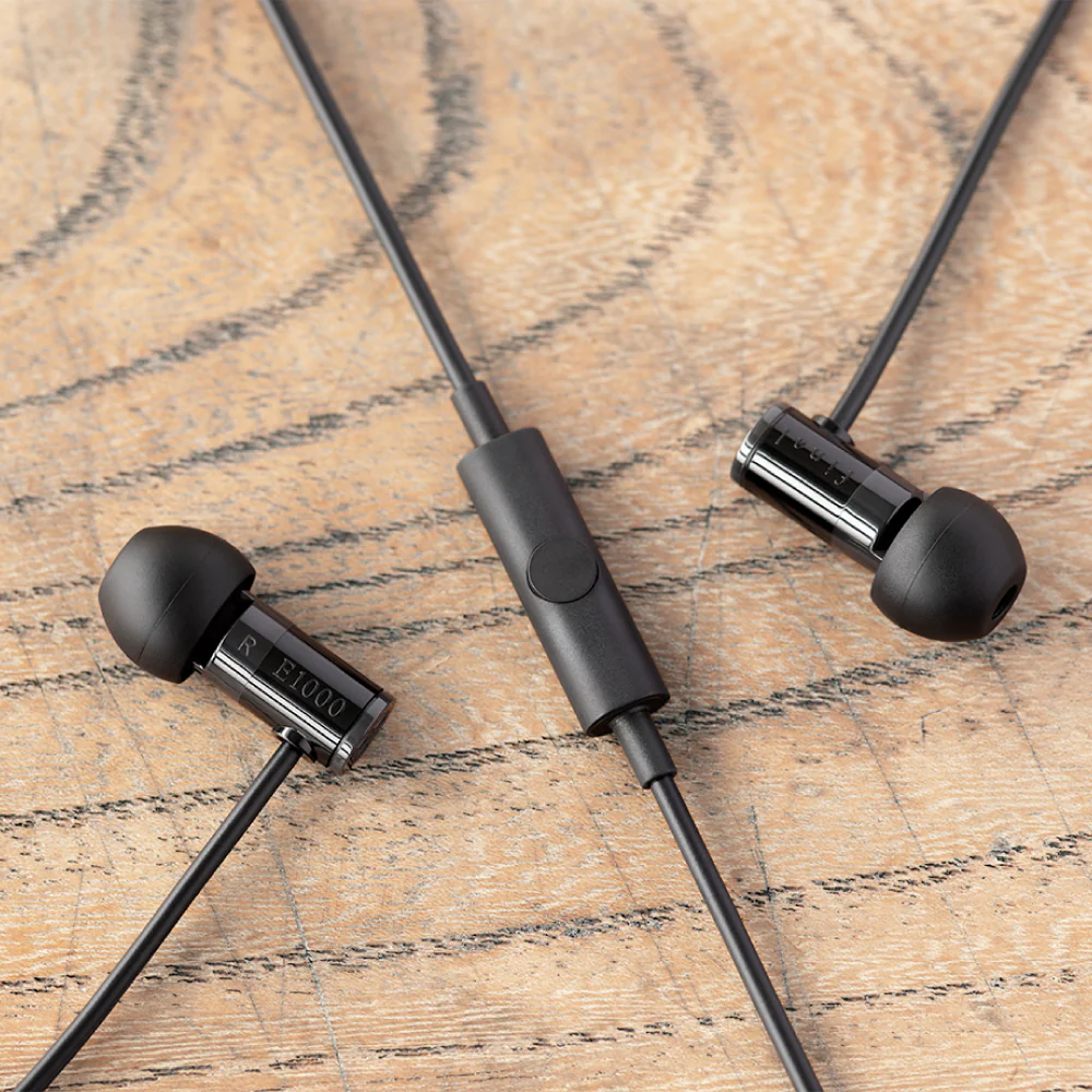 Final Audio E1000C Isolating Earphones with Microphone - Image 2