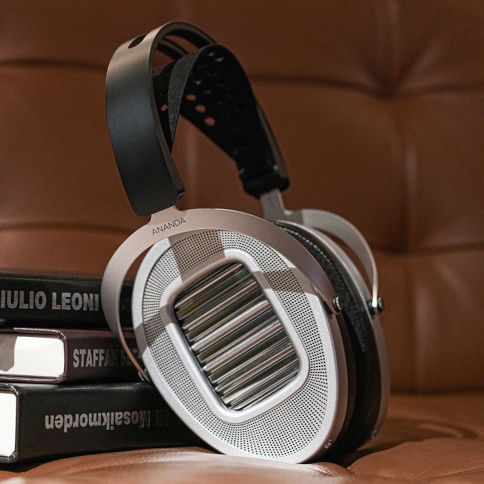 Hifiman Ananda Unveiled Planar Magnetic Headphones - Image 4