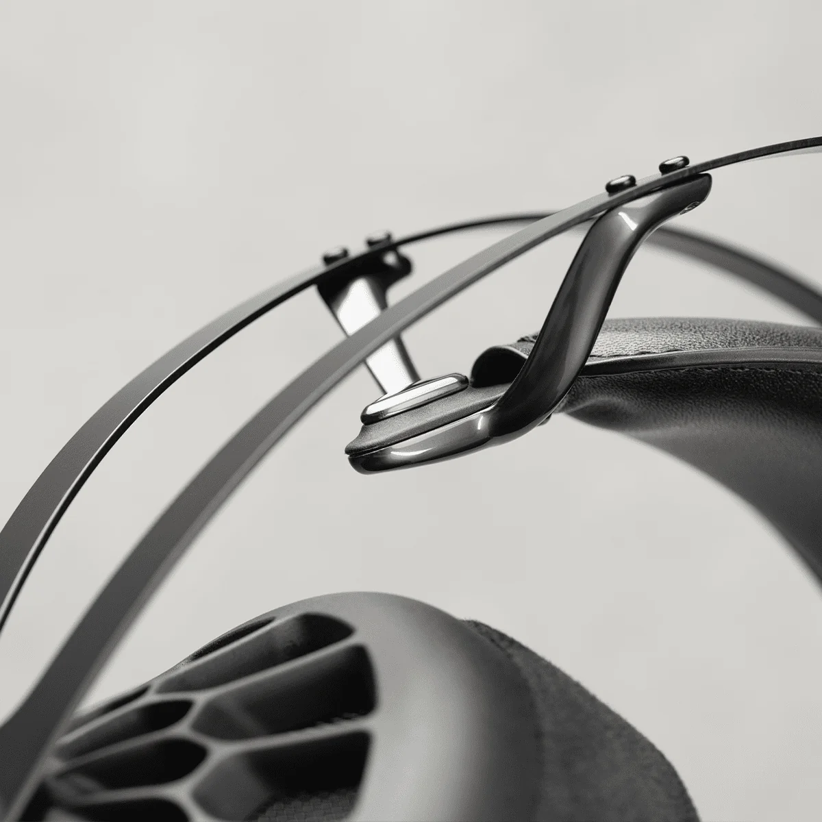 Meze 105 AER Open-Back Dynamic Headphones - Image 5
