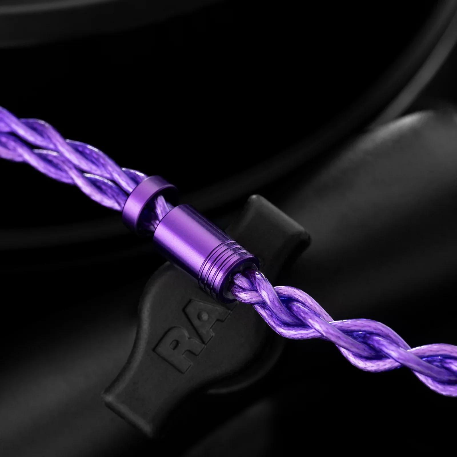 Queen of Audio Whisky Silver Plated In-Ear Monitor Upgrade Cable - Image 3