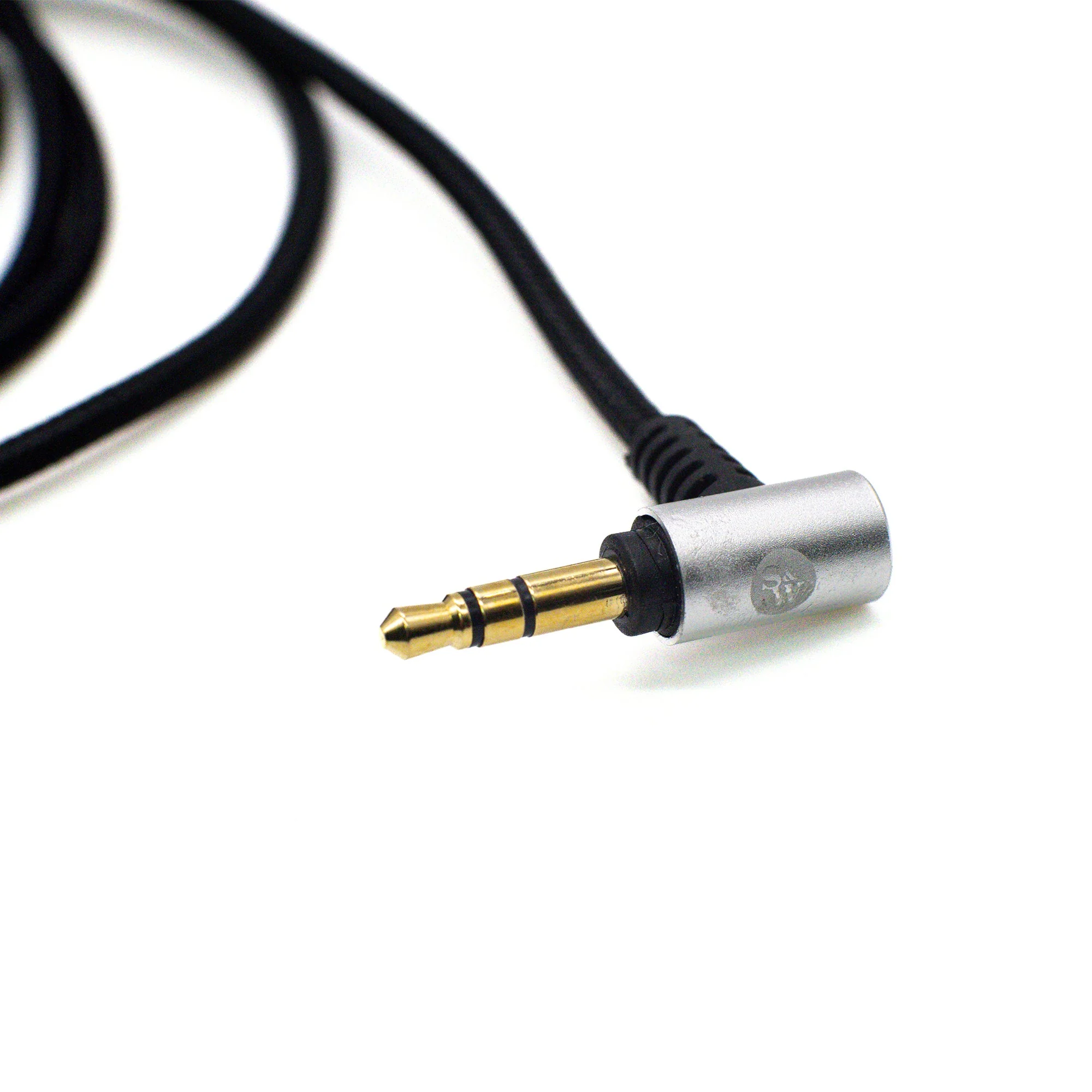 Strauss & Wagner Herat 2.5mm Twist Lock to L-Shape 3.5mm Nylon Braided Upgrade Cable for Audio-Technica ATH-M40x/M50x/M60x/M70x - Image 3