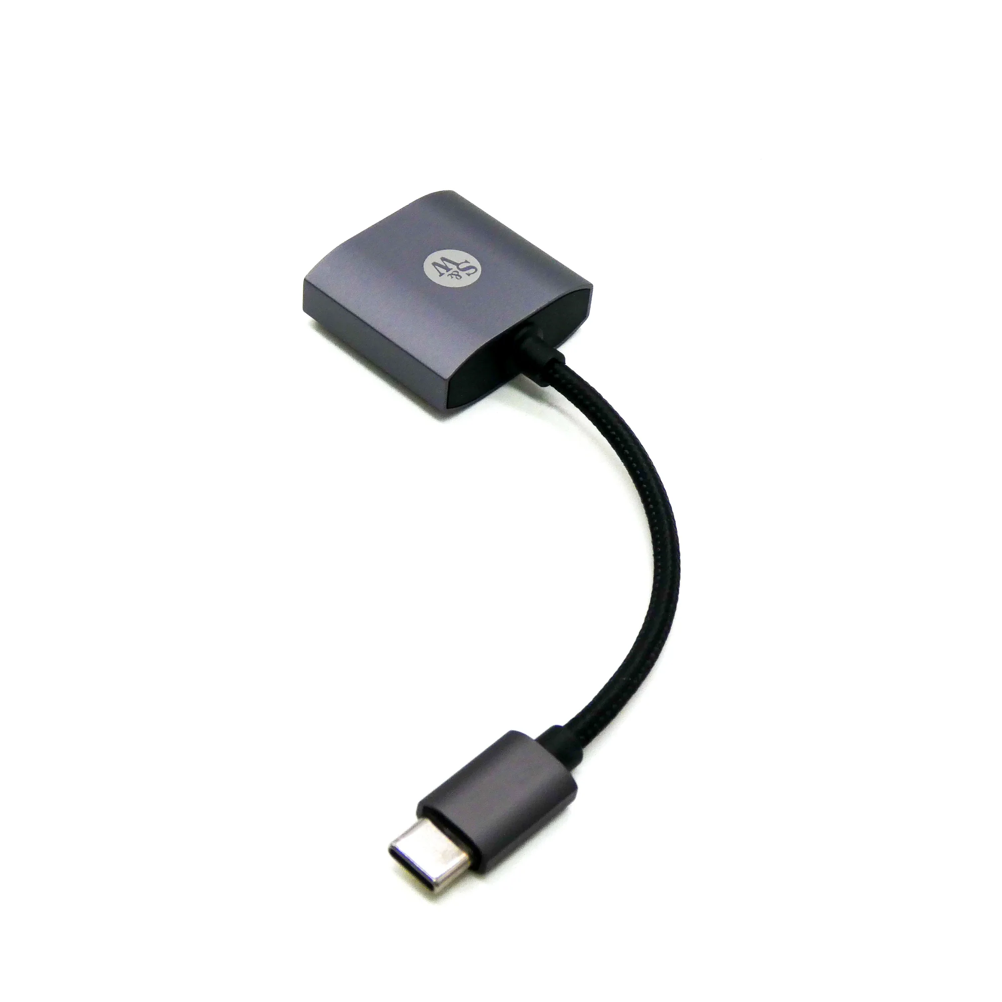 Strauss & Wagner Varna USB-C Male to 3.5mm and USB-C Female Fast Charging 2-in-1 Adapter - Image 2