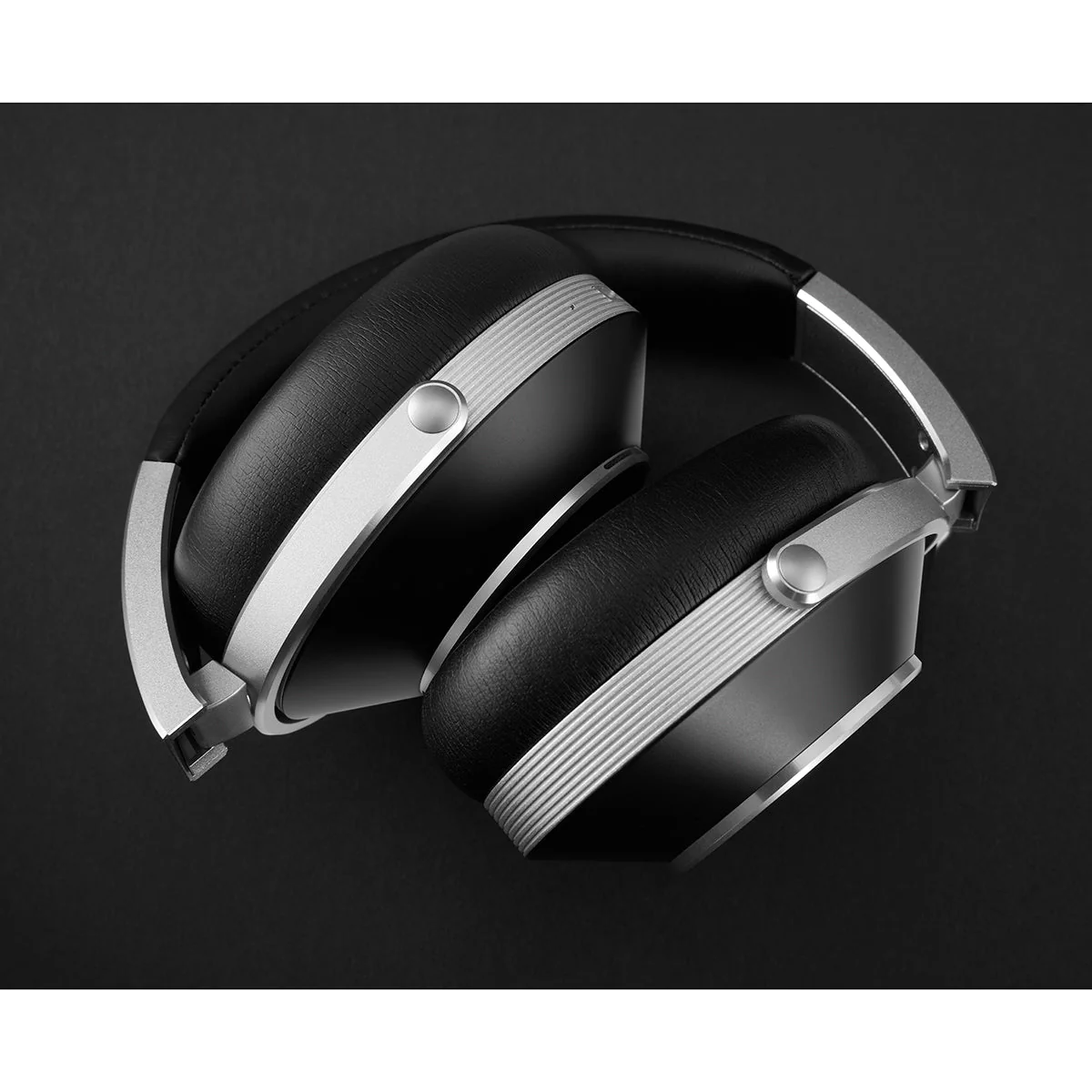 T+A Solitaire T Wireless Noise-Cancelling Headphones (Open Box) - Image 4